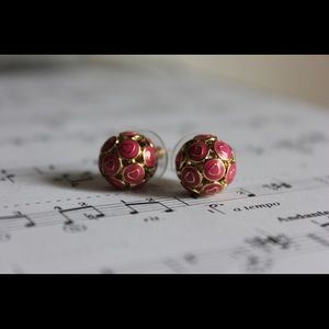 Betsey Johnson Ball of hearts earrings